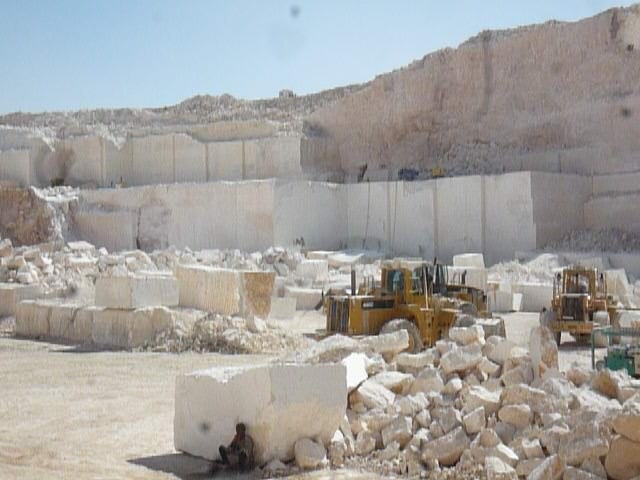 Golden Cream Quarry - Quarries List - Quarries - Giza Stone srl